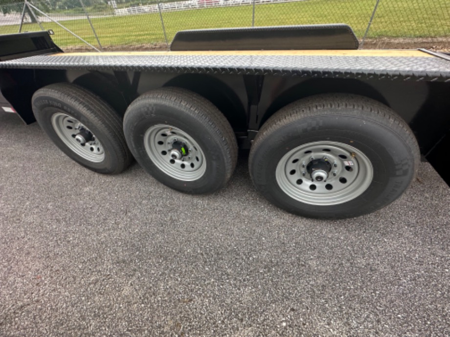 M10022 Skid Steer Trailers 