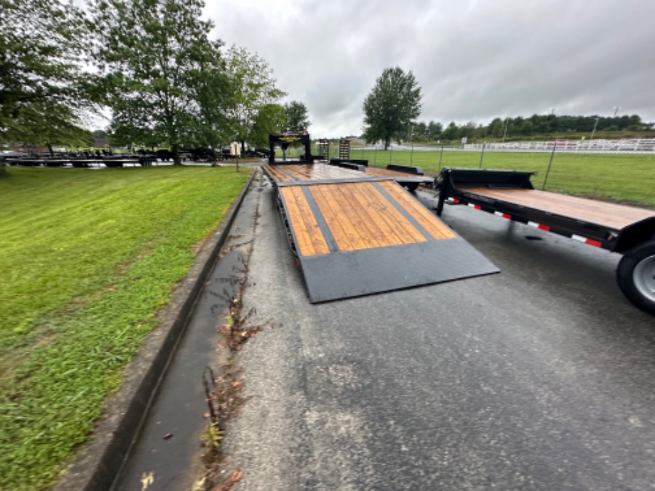 M10026 Skid Steer Trailers 