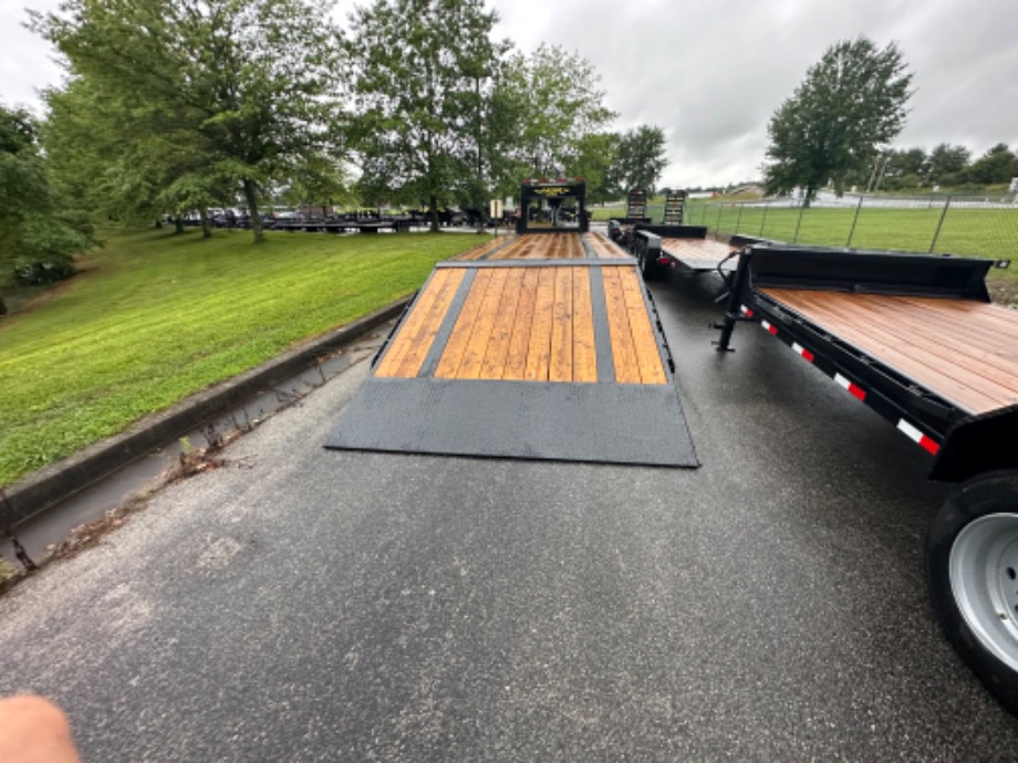 M10026 Skid Steer Trailers 