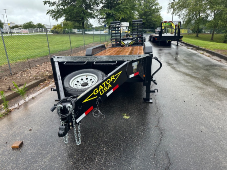 M10027 Skid Steer Trailers 