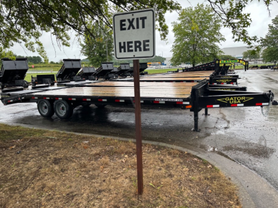 M10028 Skid Steer Trailers 