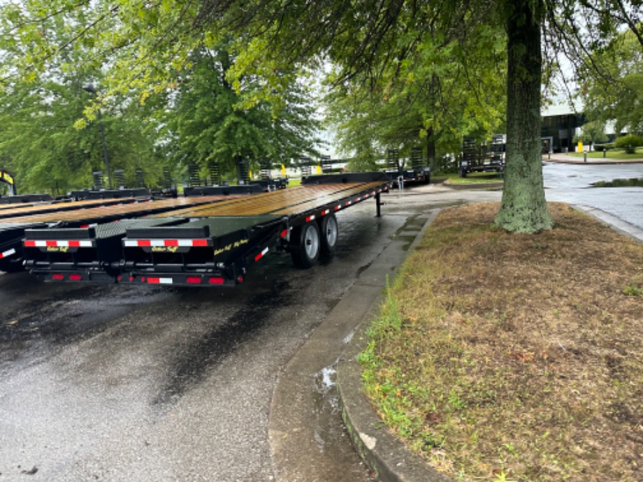 M10028 Skid Steer Trailers 