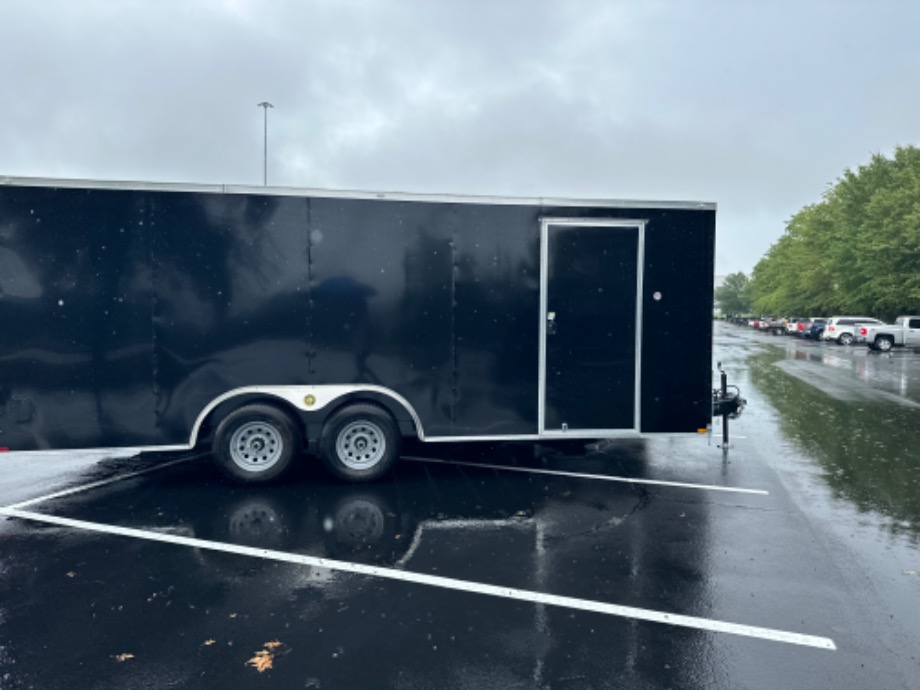 M10032 Best Enclosed Trailer 