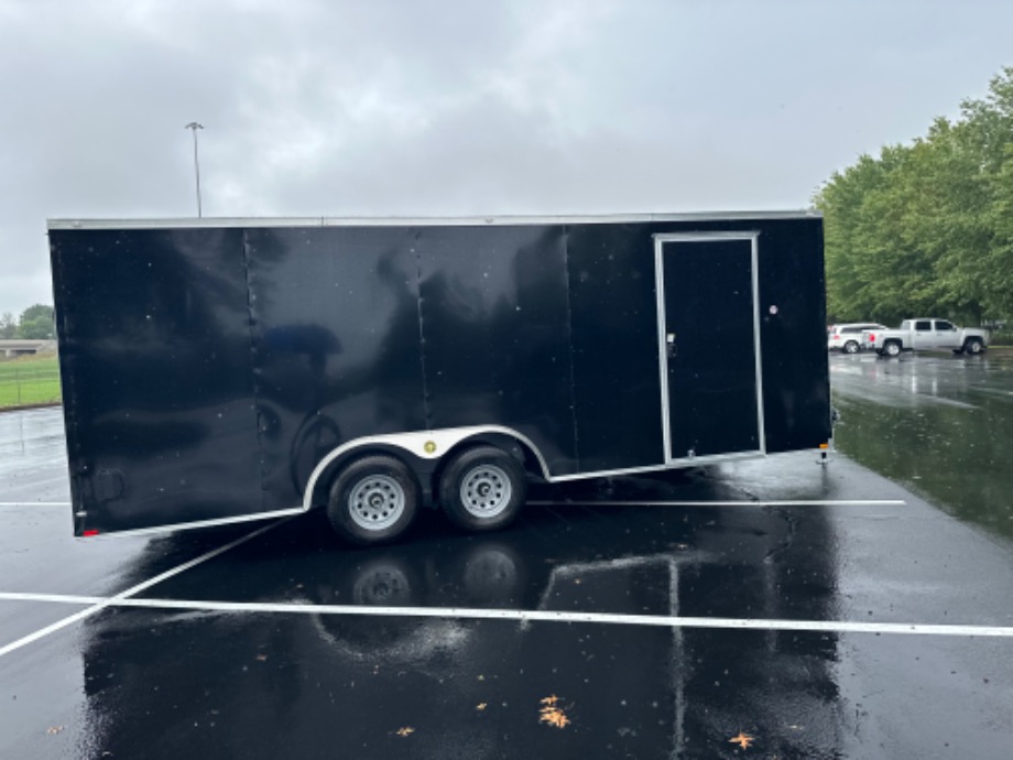 M10032 Best Enclosed Trailer 