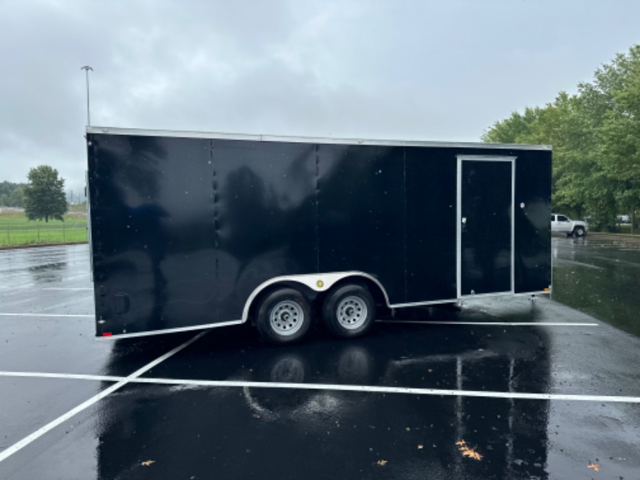 M10032 Best Enclosed Trailer 