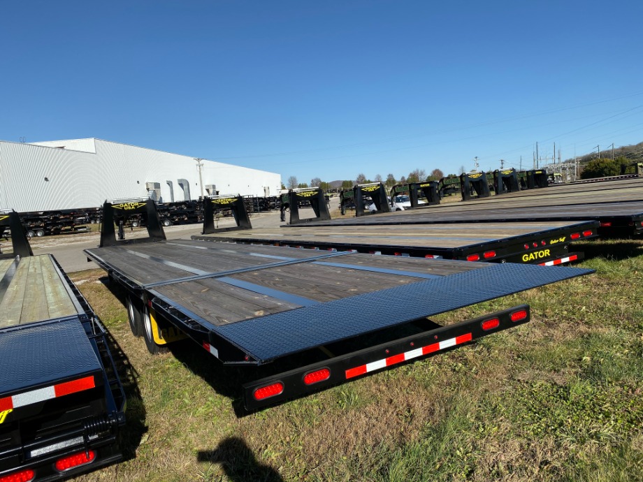 Hot Shot Trailer With Hydraulic Dovetail HotShot Trailers 