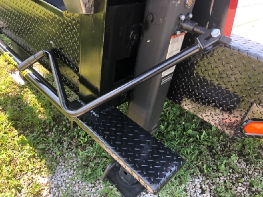 Gooseneck Trailer With Hydraulic Dovetail For Sale Gooseneck Trailers 