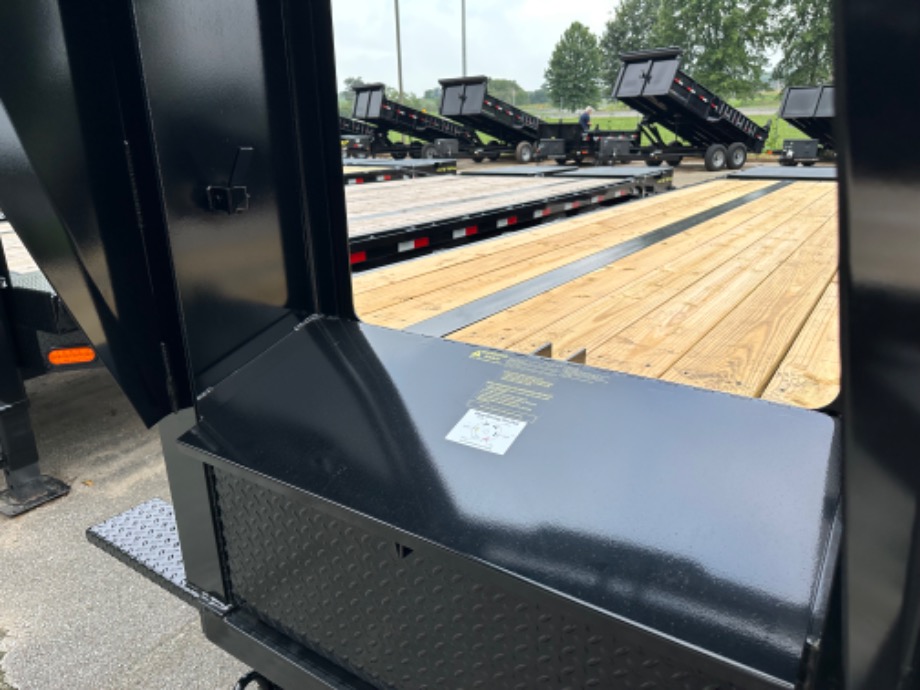 20+5 24.9k Gooseneck Elite  Gooseneck Trailers 