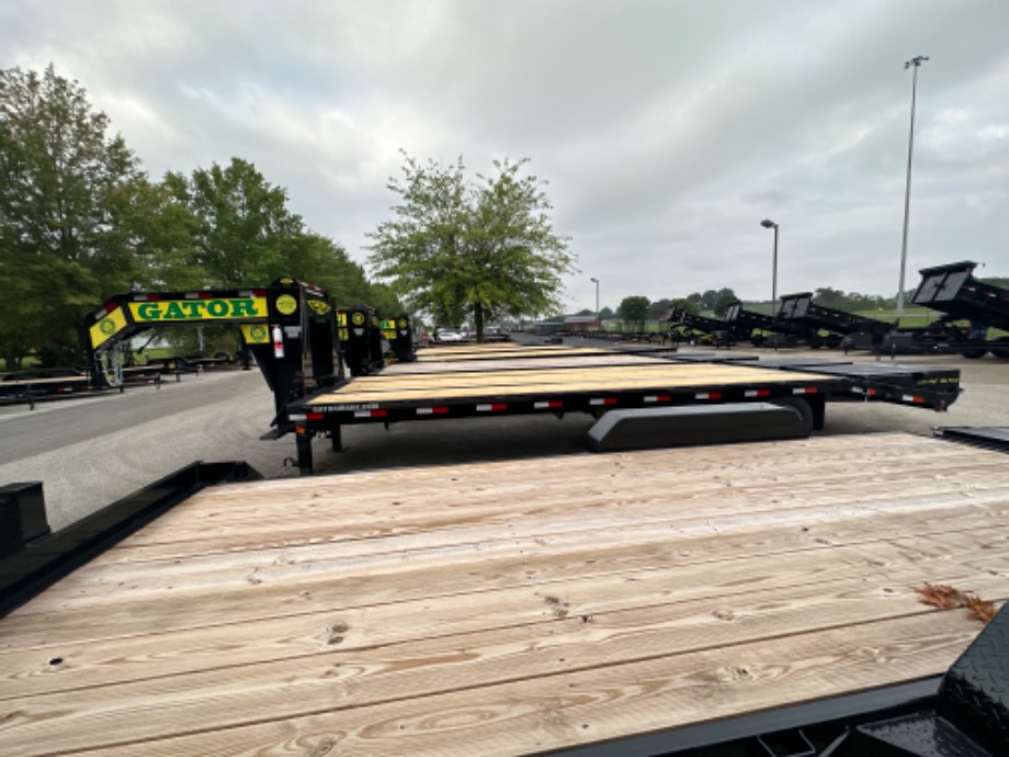 20+5 24.9k Gooseneck Elite  Gooseneck Trailers 