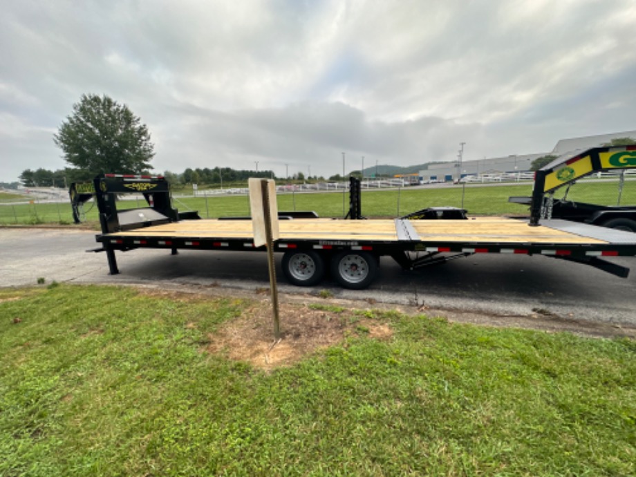 Gosoeneck Trailer For Sale 20+10 8k axle Big Foot Jacks  Gooseneck Trailers 