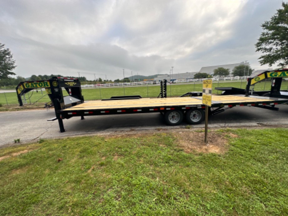 Gosoeneck Trailer For Sale 20+10 8k axle Big Foot Jacks  Gooseneck Trailers 