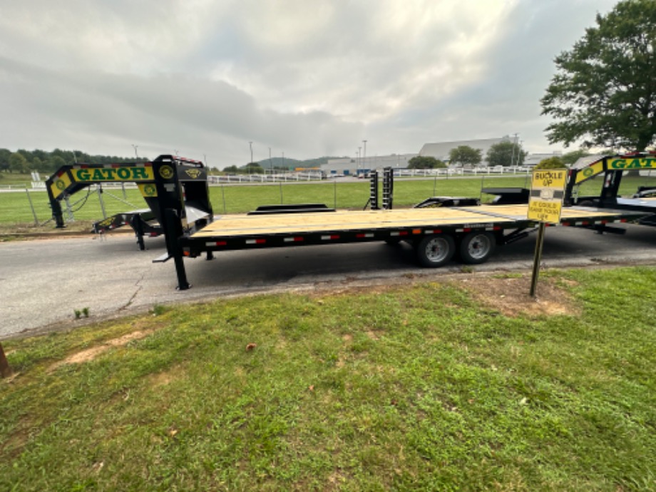 Gosoeneck Trailer For Sale 20+10 8k axle Big Foot Jacks  Gooseneck Trailers 