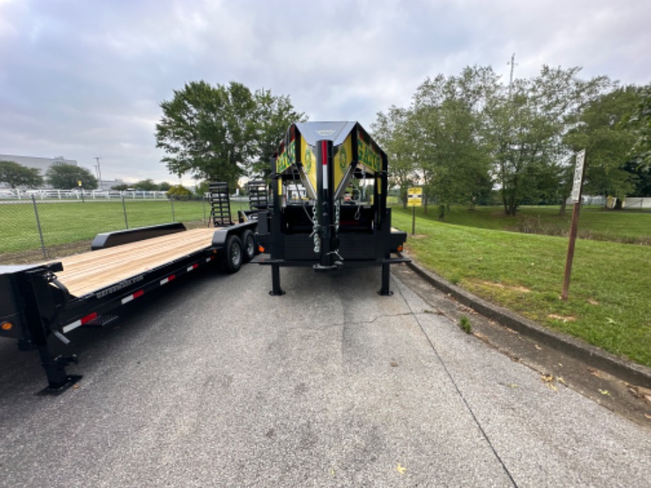 Gosoeneck Trailer For Sale 20+10 8k axle Big Foot Jacks  Gooseneck Trailers 